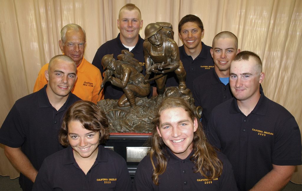 California Grizzlies pose with the Infantry Trophy.