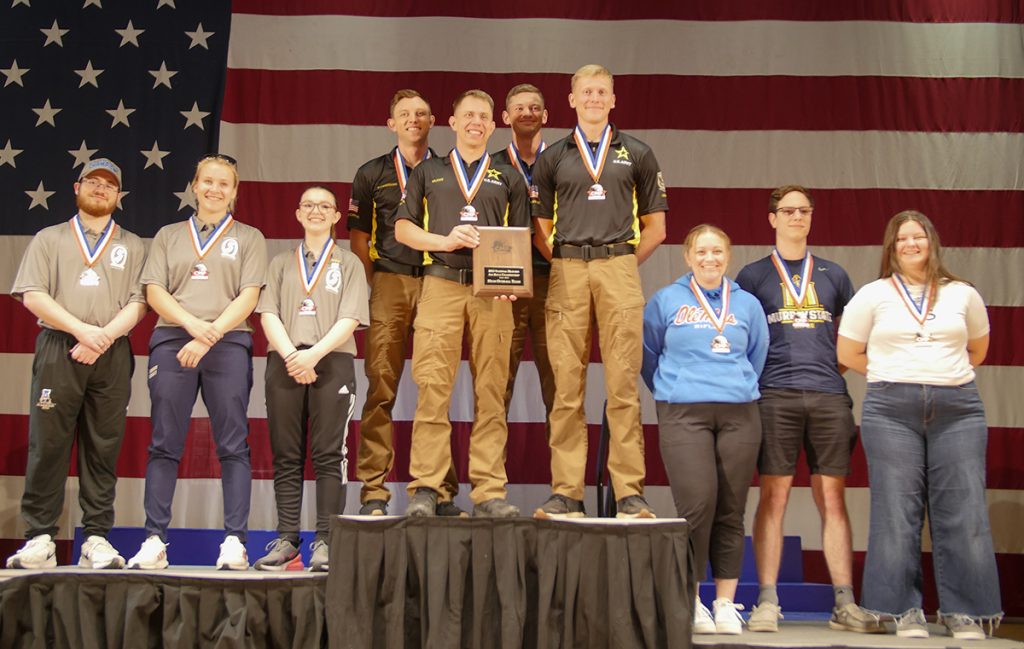 Top 3 teams on the awards podium