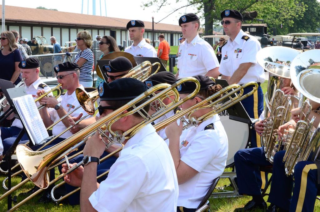 The Ohio National Guard 122nd Army Band honored the Armed Forces with a medley of salutes.
