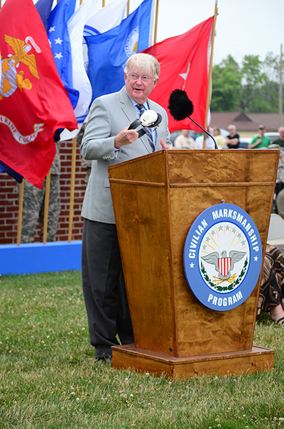 Two-time Olympic gold medalist and winner of multiple National and World Championships, Gary Anderson addressed the crowd on his career and the importance of community during his First Shot speech.